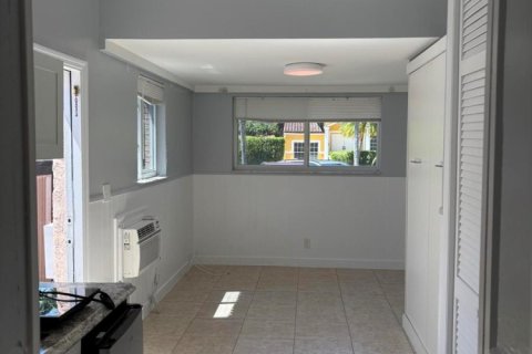 Commercial property in Hollywood, Florida 3 rooms, 172.61 sq.m. № 2083641 - photo 12