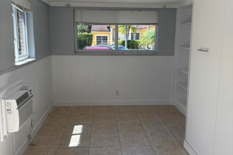 Commercial property in Hollywood, Florida 3 rooms, 172.61 sq.m. № 2083641 - photo 4