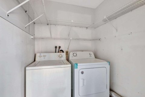 Купить кондоминиум в Делрей-Бич, Флорида 5 комнат, 83.8м2, № 2246359 - фото 24