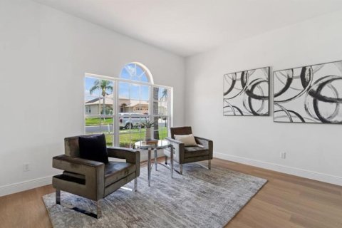 Casa en alquiler en Trinity, Florida, 5 dormitorios, 215.35 m2 № 1876930 - foto 10