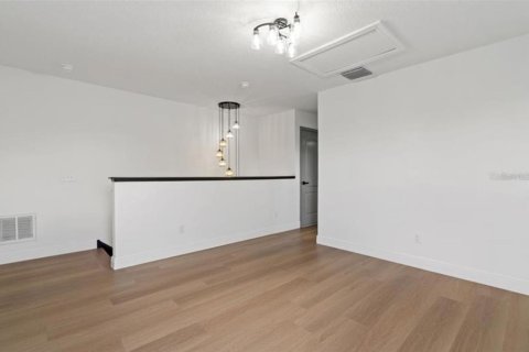 Casa en alquiler en Trinity, Florida, 5 dormitorios, 215.35 m2 № 1876930 - foto 26