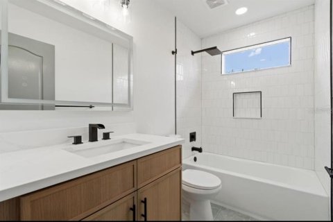 Casa en alquiler en Trinity, Florida, 5 dormitorios, 215.35 m2 № 1876930 - foto 28