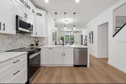 Casa en alquiler en Trinity, Florida, 5 dormitorios, 215.35 m2 № 1876930 - foto 15