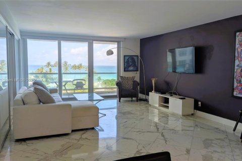 Condominio en venta en Miami Beach, Florida, 1 dormitorio, 98.48 m2 № 1490758 - foto 4