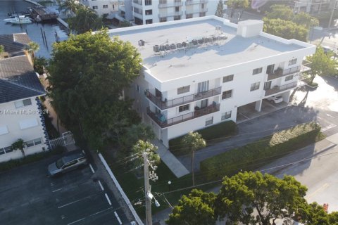 Купить кондоминиум в Халландейл-Бич, Флорида 3 спальни, 148.64м2, № 2012851 - фото 27