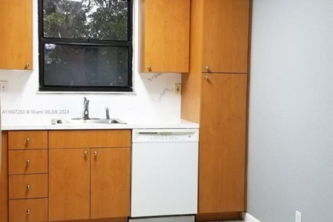 Купить кондоминиум в Халландейл-Бич, Флорида 3 спальни, 148.64м2, № 2012851 - фото 8