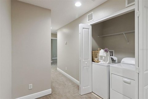 Duplex in Orlando, Florida 6 bedrooms, 290.04 sq.m. № 2258829 - photo 19