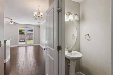 Duplex in Orlando, Florida 6 bedrooms, 290.04 sq.m. № 2258829 - photo 22