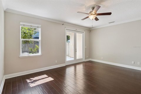 Duplex in Orlando, Florida 6 bedrooms, 290.04 sq.m. № 2258829 - photo 23