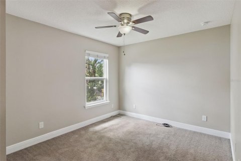 Duplex in Orlando, Florida 6 bedrooms, 290.04 sq.m. № 2258829 - photo 17