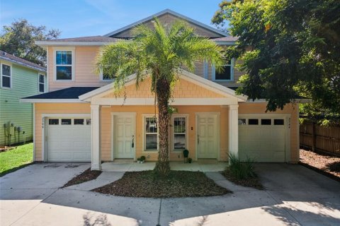 Duplex in Orlando, Florida 6 bedrooms, 290.04 sq.m. № 2258829 - photo 2