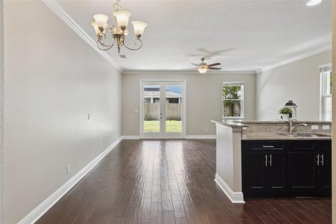 Duplex in Orlando, Florida 6 bedrooms, 290.04 sq.m. № 2258829 - photo 12