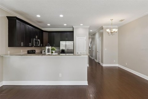 Duplex in Orlando, Florida 6 bedrooms, 290.04 sq.m. № 2258829 - photo 13