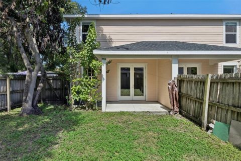 Duplex in Orlando, Florida 6 bedrooms, 290.04 sq.m. № 2258829 - photo 5
