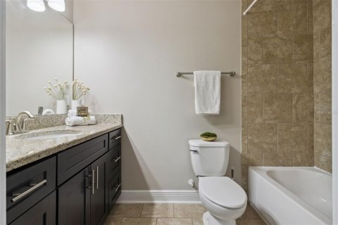 Duplex in Orlando, Florida 6 bedrooms, 290.04 sq.m. № 2258829 - photo 7
