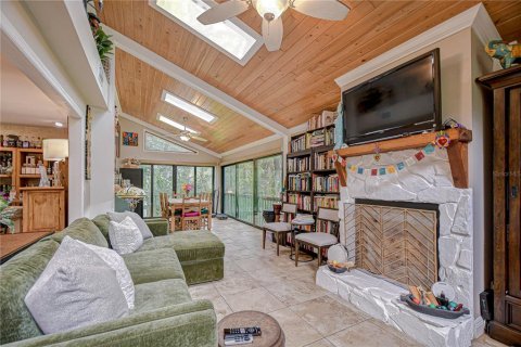 Villa ou maison à vendre à Tampa, Floride: 3 chambres, 216.28 m2 № 1919356 - photo 10