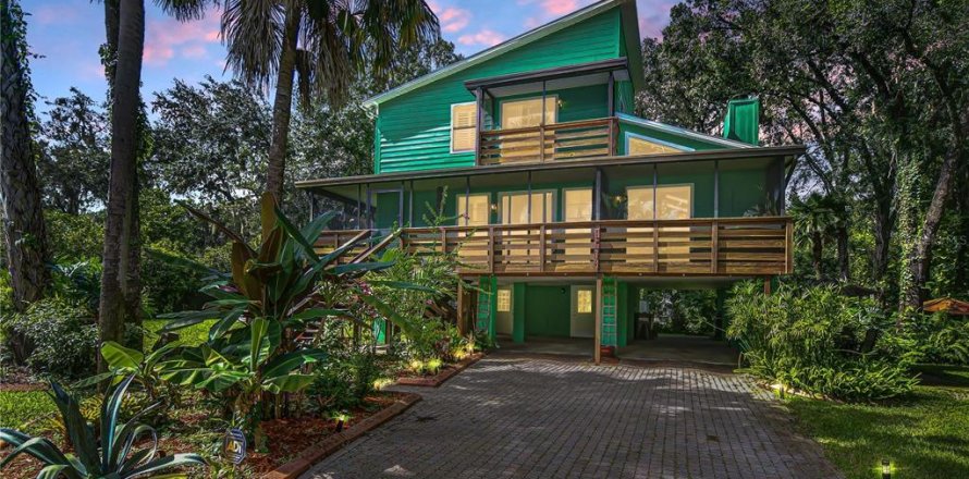 Casa en Tampa, Florida 3 dormitorios, 216.28 m2 № 1919356