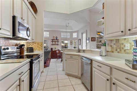 House in Davenport, Florida 3 bedrooms, 190.54 sq.m. № 1085148 - photo 13