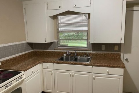 Villa ou maison à louer à Saint Petersburg, Floride: 3 chambres, 65.4 m2 № 2156520 - photo 7