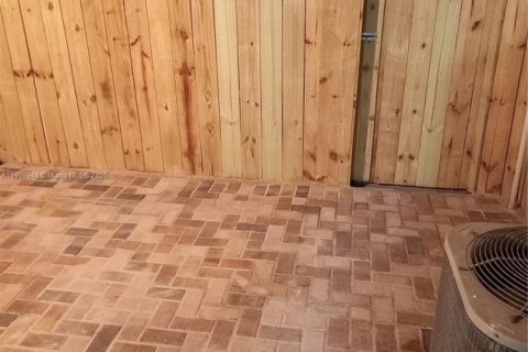 Touwnhouse à louer à Miami, Floride: 2 chambres, 76.46 m2 № 1966361 - photo 21