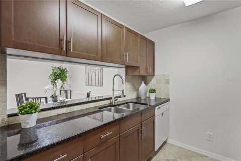 Купить кондоминиум в Сарасота, Флорида 6 комнат, 104.89м2, № 1679084 - фото 10