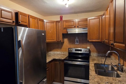 Villa ou maison à louer à North Lauderdale, Floride: 4 chambres, 155.15 m2 № 2432566 - photo 30