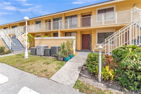 Copropriété à vendre à Miami Gardens, Floride: 2 chambres, 109.62 m2 № 2042100 - photo 5