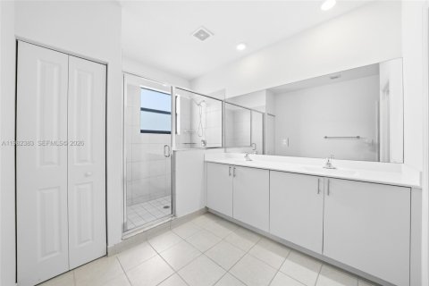 Touwnhouse à vendre à Miami, Floride: 3 chambres, 168.34 m2 № 2331504 - photo 17