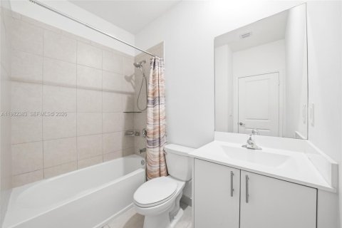 Touwnhouse à vendre à Miami, Floride: 3 chambres, 168.34 m2 № 2331504 - photo 23