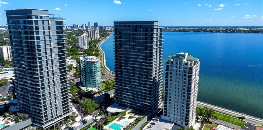 Condo in Tampa, Florida, 3 bedrooms № 2157871