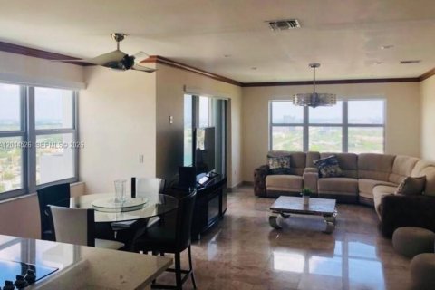 Condo in Aventura, Florida, 2 bedrooms № 2076282 - photo 5