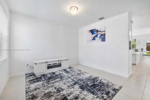 Townhouse in Homestead, Florida 3 bedrooms № 1871940 - photo 14