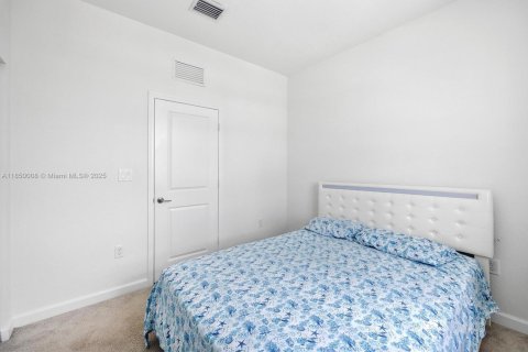 Townhouse in Homestead, Florida 3 bedrooms № 1871940 - photo 29