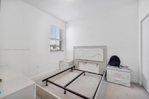 Townhouse in Homestead, Florida 3 bedrooms № 1871940 - photo 25