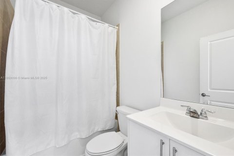 Townhouse in Homestead, Florida 3 bedrooms № 1871940 - photo 24
