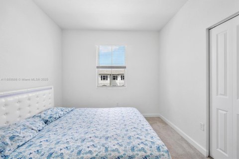Townhouse in Homestead, Florida 3 bedrooms № 1871940 - photo 27