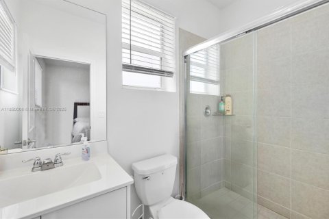 Townhouse in Homestead, Florida 3 bedrooms № 1871940 - photo 21