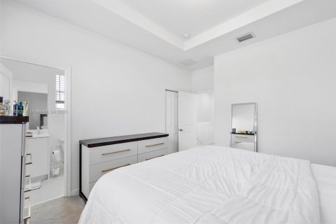 Townhouse in Homestead, Florida 3 bedrooms № 1871940 - photo 20