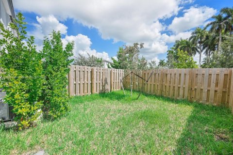 Townhouse in Homestead, Florida 3 bedrooms № 1871940 - photo 30