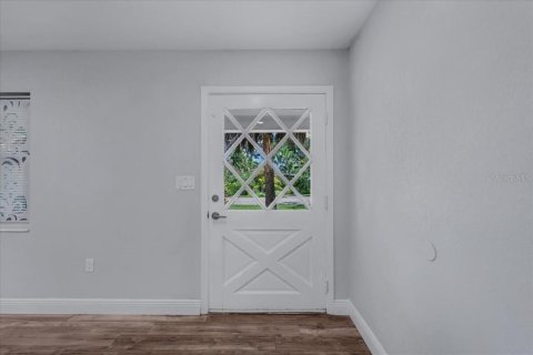 House in Largo, Florida 4 bedrooms, 171.5 sq.m. № 1880881 - photo 12