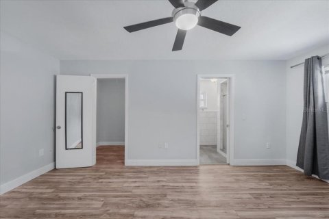 House in Largo, Florida 4 bedrooms, 171.5 sq.m. № 1880881 - photo 30