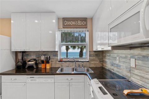 Copropriété à vendre à Fort Lauderdale, Floride: 3 chambres, 185.8 m2 № 1921206 - photo 18