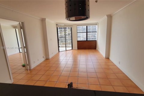 Condominio en alquiler en Miami, Florida, 1 dormitorio, 80.64 m2 № 2025061 - foto 4