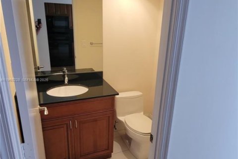 Condominio en alquiler en Miami, Florida, 1 dormitorio, 80.64 m2 № 2025061 - foto 7