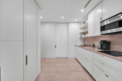 Copropriété à louer à Bal Harbour, Floride: 62.71 m2 № 1860957 - photo 17