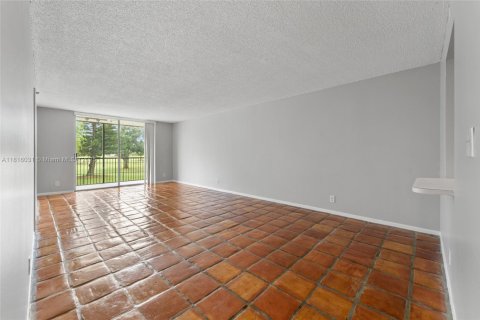 Condominio en venta en Davie, Florida, 2 dormitorios, 99.41 m2 № 1937477 - foto 7