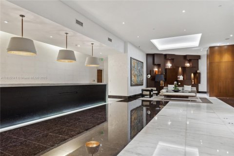 Condominio en alquiler en Miami, Florida, 2 dormitorios, 114.92 m2 № 1934799 - foto 17