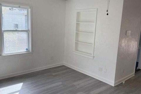 House in Jacksonville, Florida 4 bedrooms, 141.77 sq.m. № 2387371 - photo 6