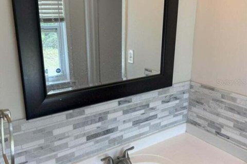 House in Jacksonville, Florida 4 bedrooms, 141.77 sq.m. № 2387371 - photo 14