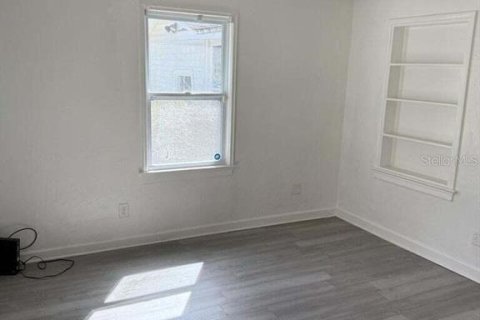 House in Jacksonville, Florida 4 bedrooms, 141.77 sq.m. № 2387371 - photo 5